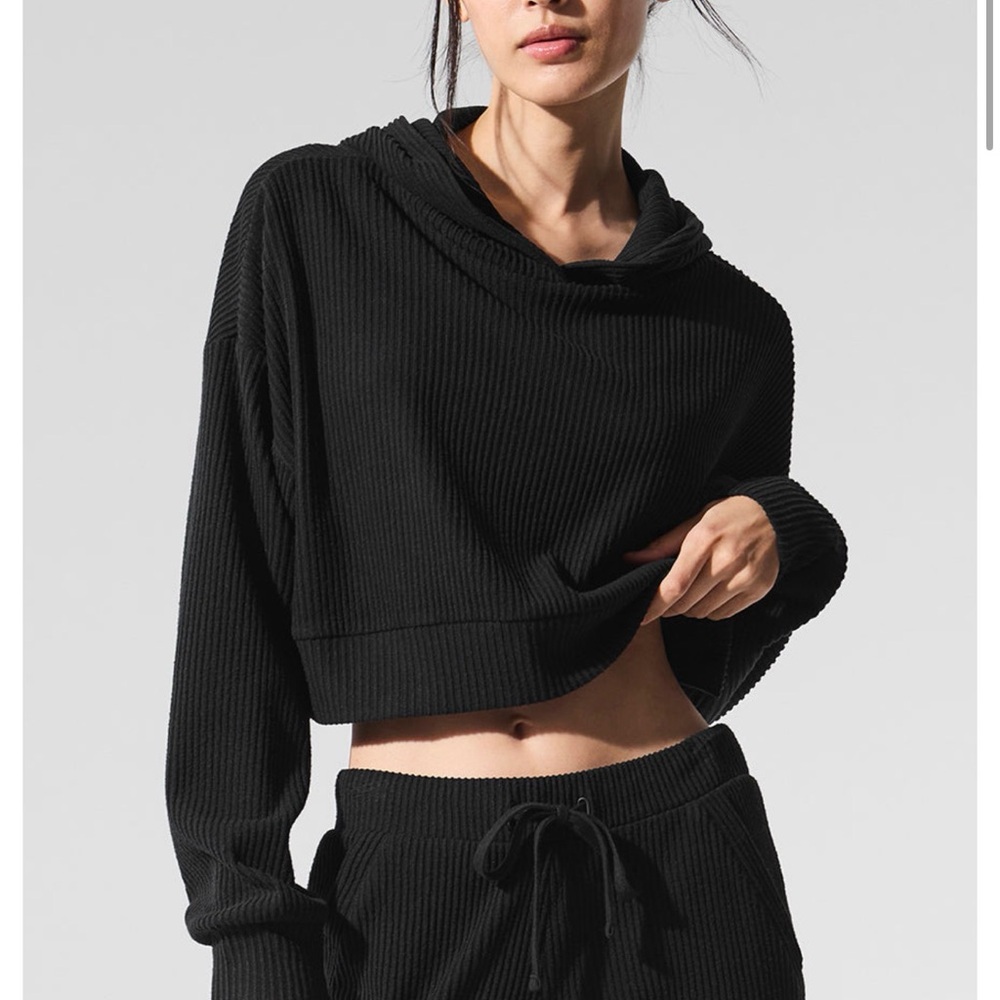 ALO Yoga Muse Hoodie - Black Ribbed Cropped